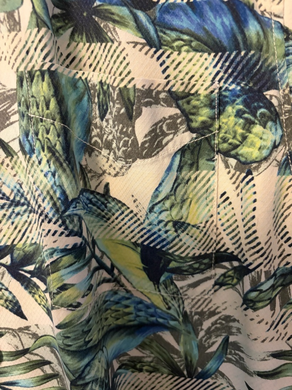 Tommy Bahama Short-Sleeve Tropical Leaf Button-Down Shirt - Green & Blue size M - Picture 5 of 7